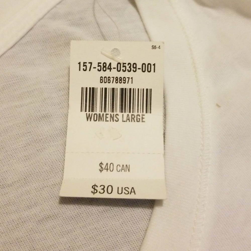 Abercrombie & Fitch Tee Shirt - Picture 5 of 5
